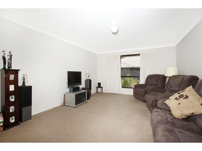 12 Illawong Road, Summerland Point NSW 2259