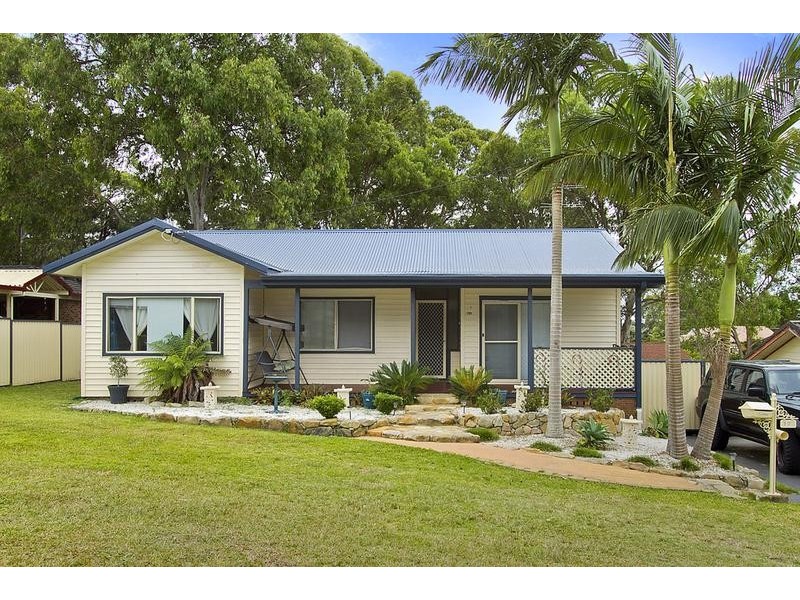 17 Lake Street, Wyee Point NSW 2259