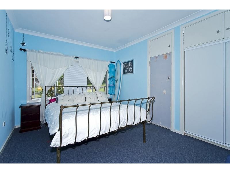 17 Lake Street, Wyee Point NSW 2259