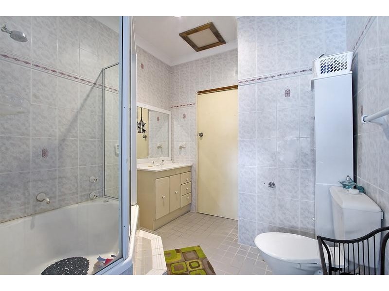 17 Lake Street, Wyee Point NSW 2259