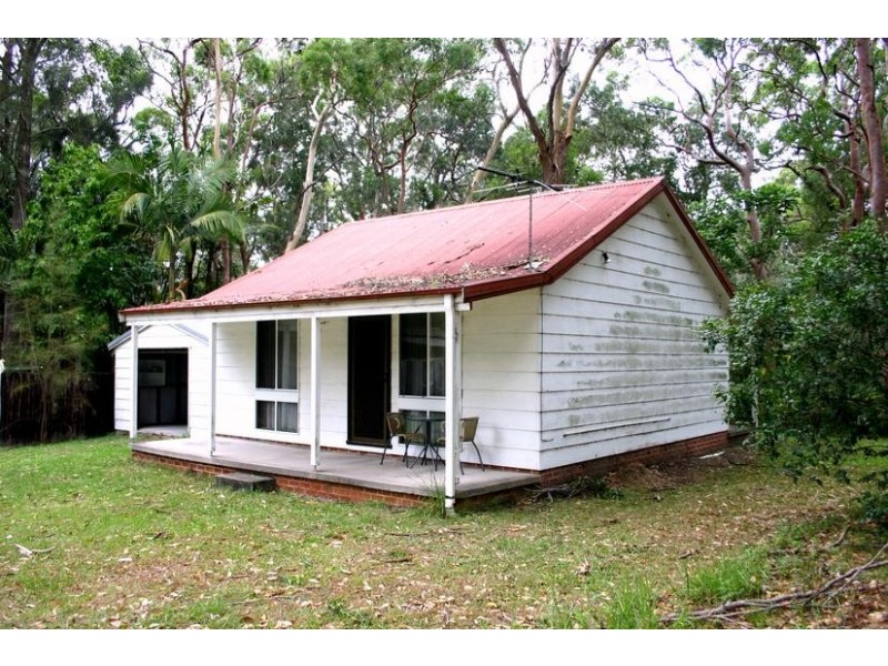 31 Karoola Avenue, Chain Valley Bay NSW 2259