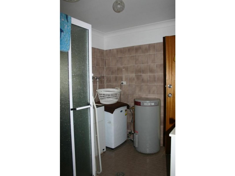31 Karoola Avenue, Chain Valley Bay NSW 2259