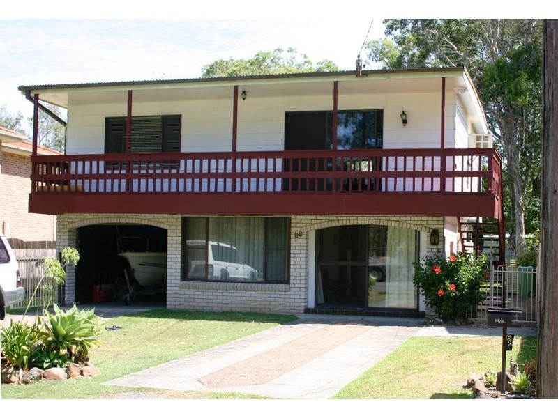 68 Cams Blvd, Summerland Point NSW 2259