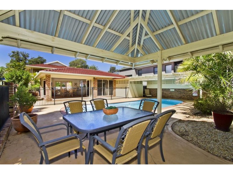 32 Gordon Avenue, Summerland Point NSW 2259