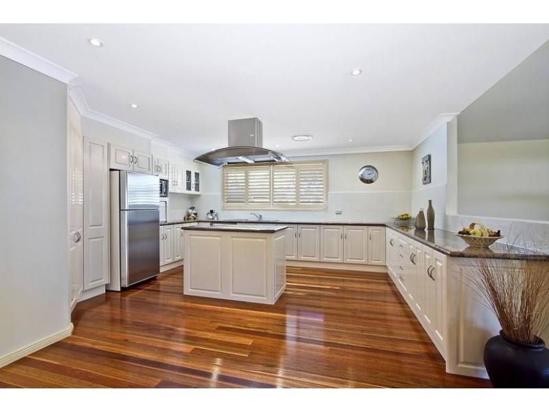 32 Gordon Avenue, Summerland Point NSW 2259