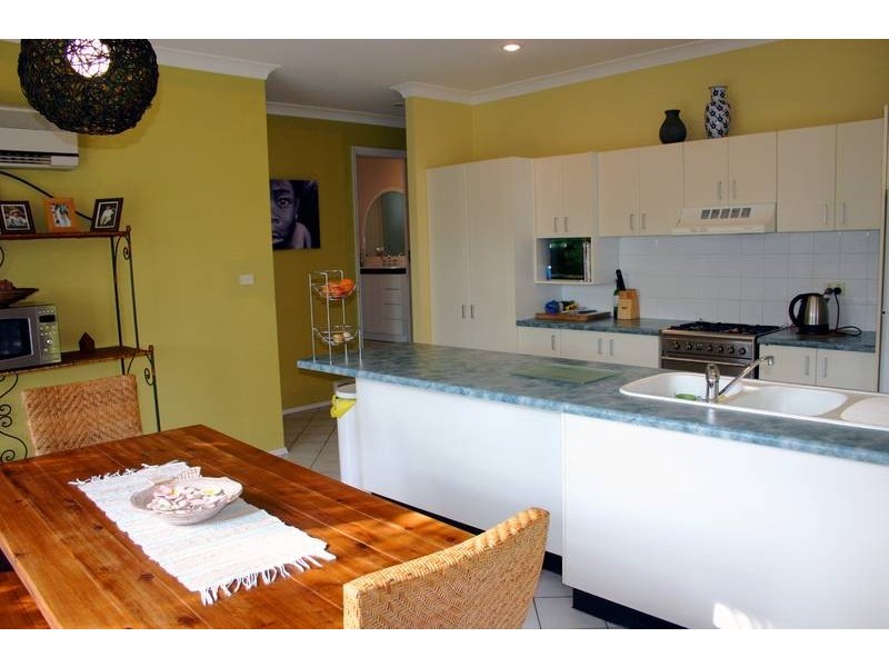 1 Vales Road, Mannering Park NSW 2259