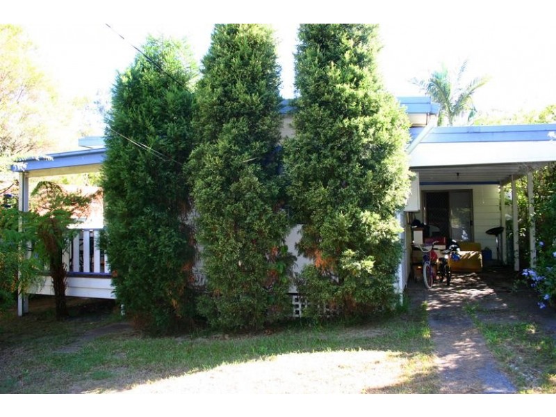 27 Cams Boulervard, Summerland Point NSW 2259