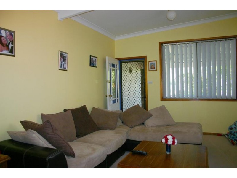 27 Cams Boulervard, Summerland Point NSW 2259