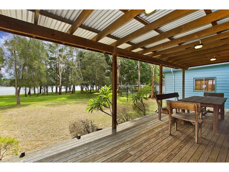 48 Teragalin Drive, Chain Valley Bay NSW 2259