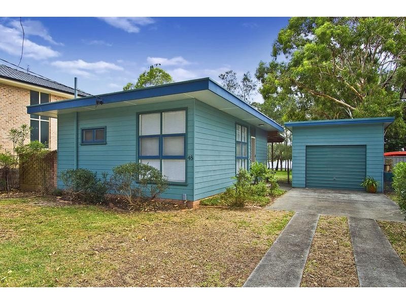 48 Teragalin Drive, Chain Valley Bay NSW 2259