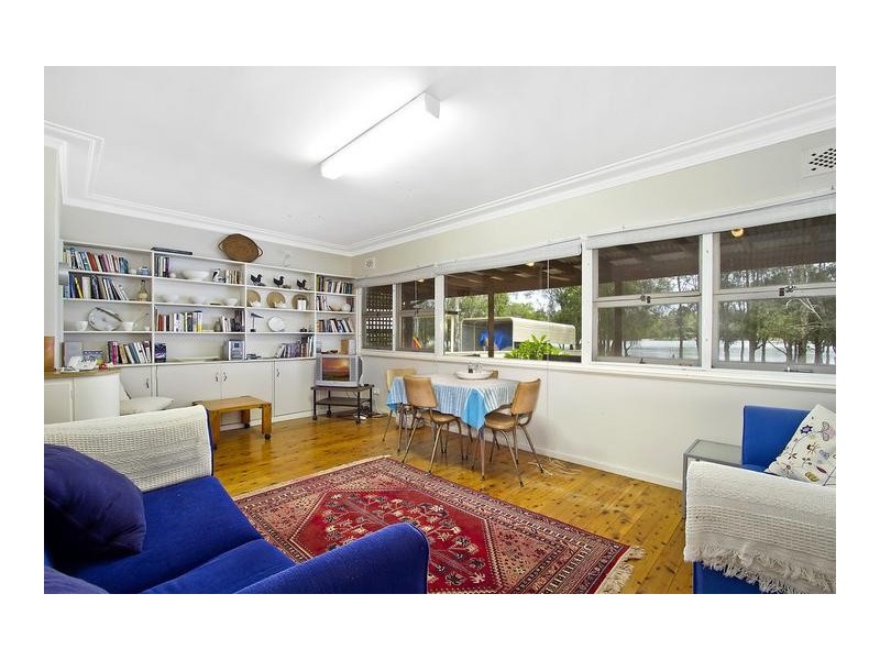 48 Teragalin Drive, Chain Valley Bay NSW 2259