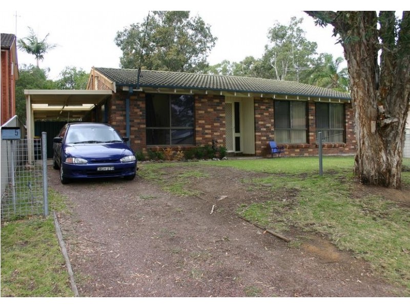 5 Tarwarri Road, Summerland Point NSW 2259
