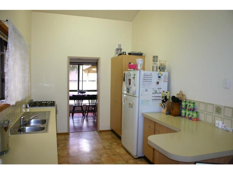 5 Tarwarri Road, Summerland Point NSW 2259