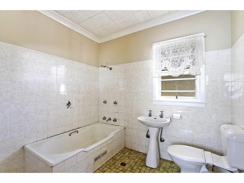 16 Gamban Road, Gwandalan NSW 2259