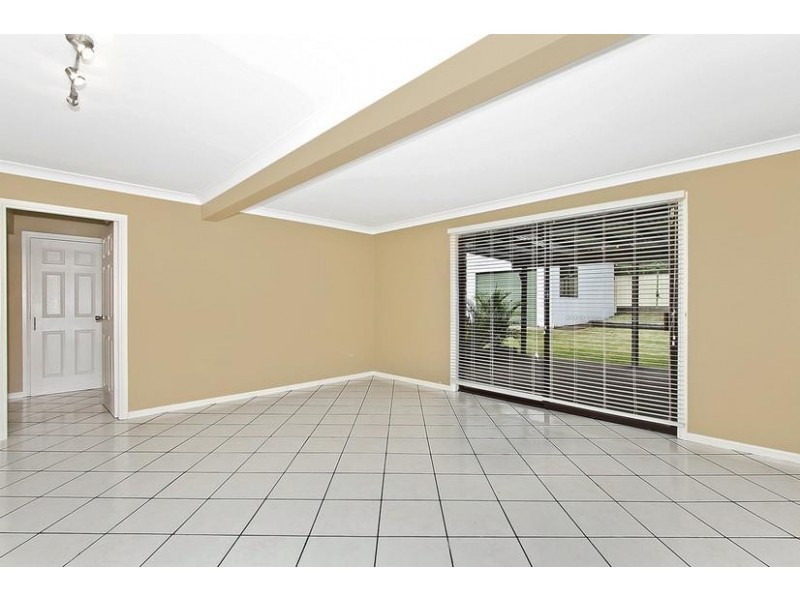 31 Yeramba Road, Summerland Point NSW 2259