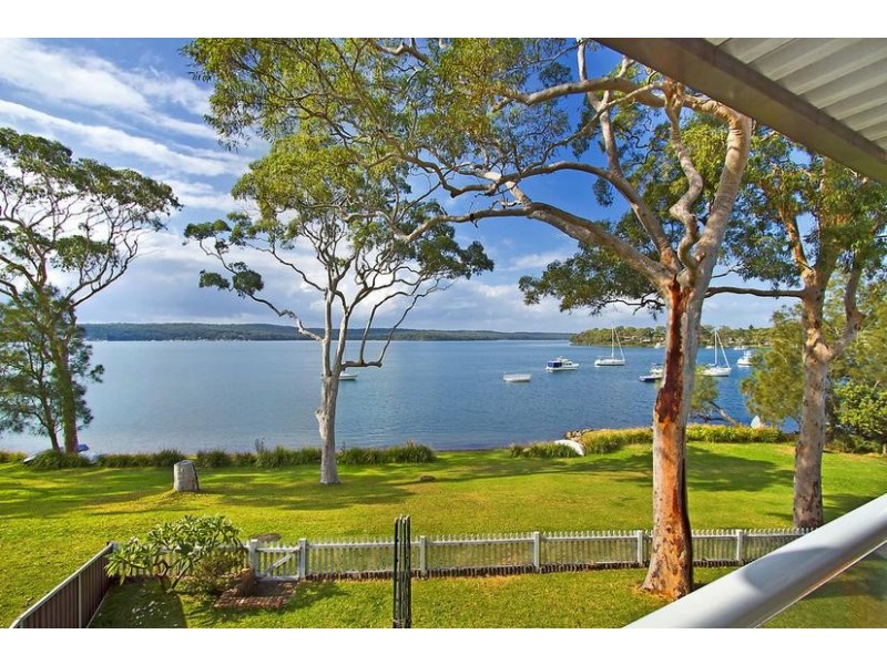 30 Noamunga Crescent, Gwandalan NSW 2259