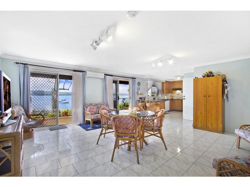 30 Noamunga Crescent, Gwandalan NSW 2259