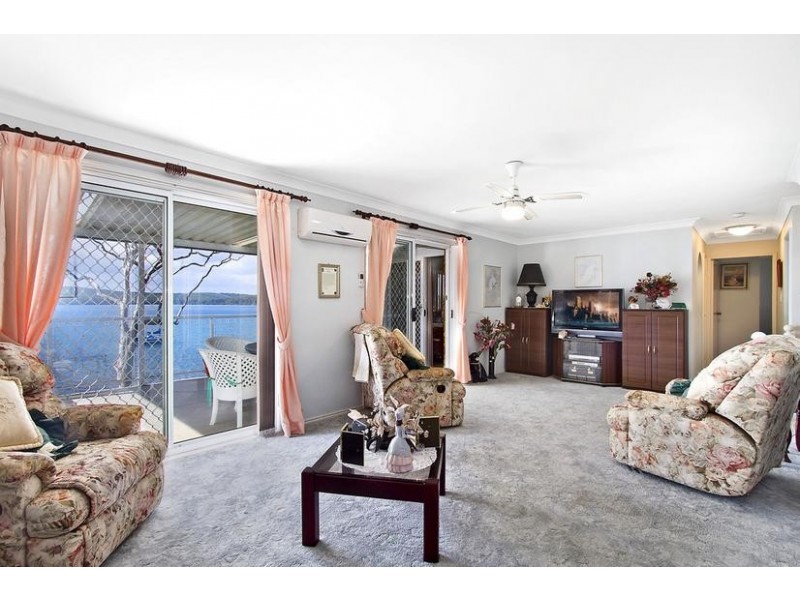 30 Noamunga Crescent, Gwandalan NSW 2259
