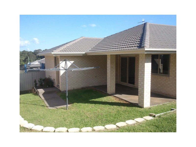 1 Yarra Place, Wadalba NSW 2259