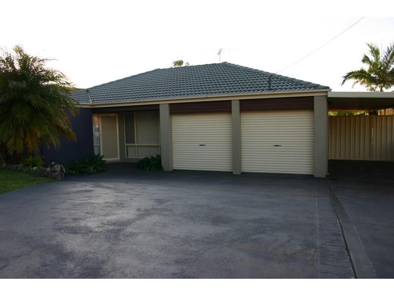 98 Yeramba Road, Summerland Point NSW 2259