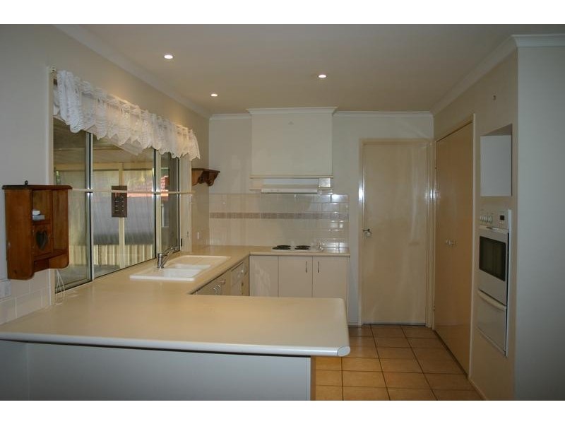 98 Yeramba Road, Summerland Point NSW 2259