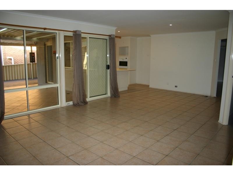 98 Yeramba Road, Summerland Point NSW 2259