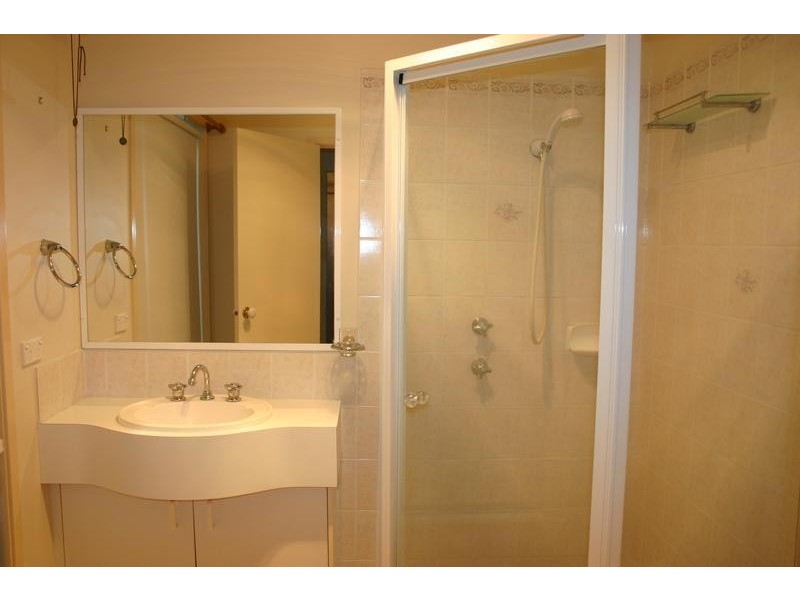 98 Yeramba Road, Summerland Point NSW 2259