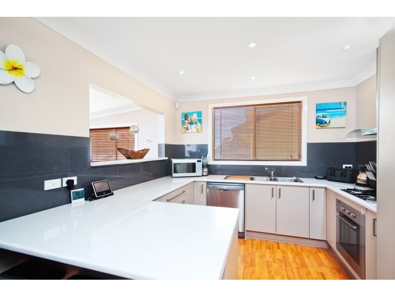 52 Catherine Street, Mannering Park NSW 2259