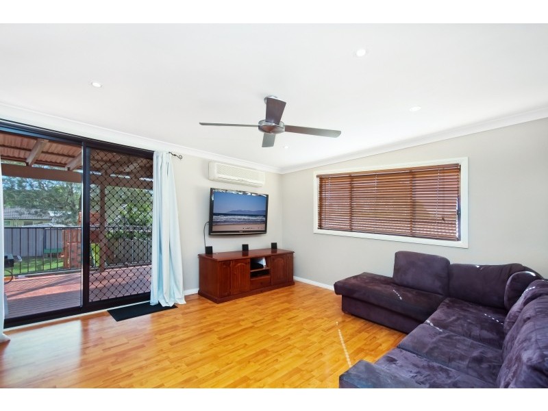 52 Catherine Street, Mannering Park NSW 2259