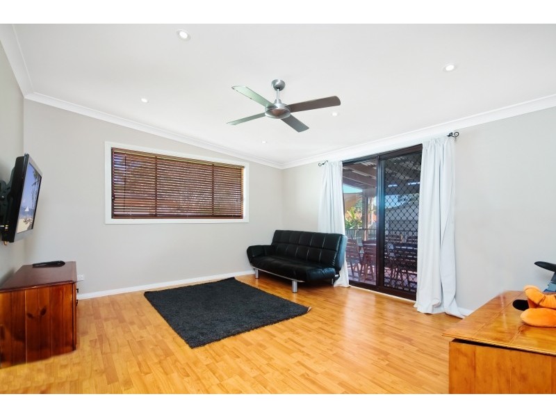 52 Catherine Street, Mannering Park NSW 2259