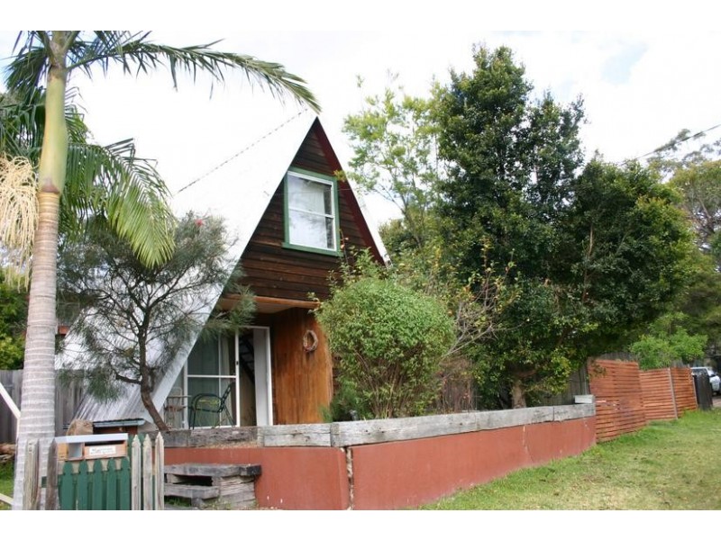 16 Pinaroo Road, Gwandalan NSW 2259