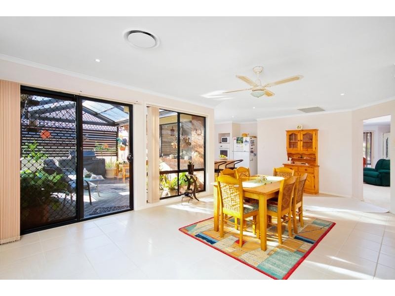 79 Cams Boulevard, Summerland Point NSW 2259