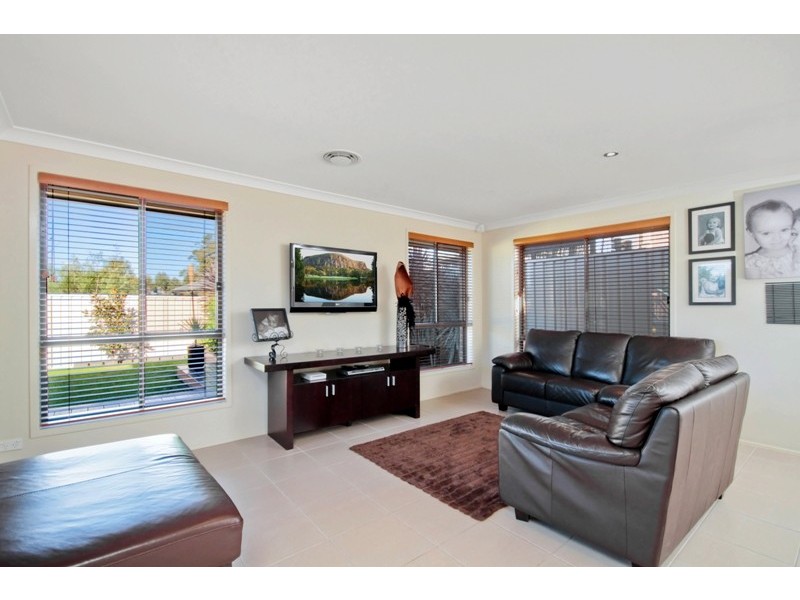 21 Lily Lane, Woongarrah NSW 2259