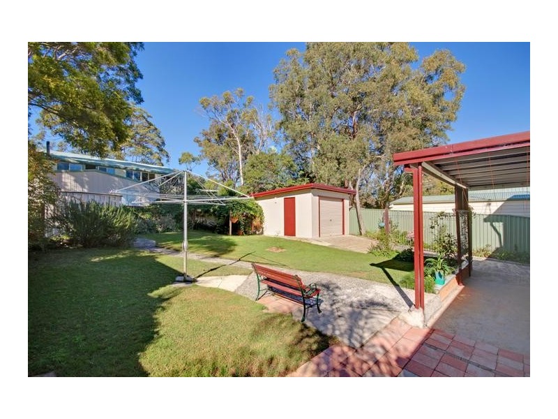 21 Tarwarri Road, Summerland Point NSW 2259