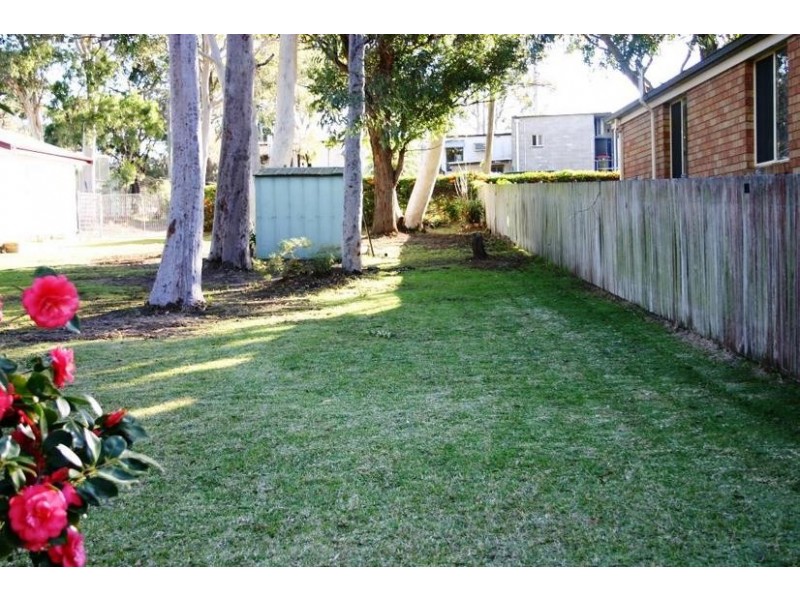 13 Warwick Avenue, Mannering Park NSW 2259