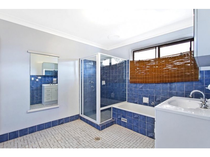 10 Quinalup Street, Gwandalan NSW 2259
