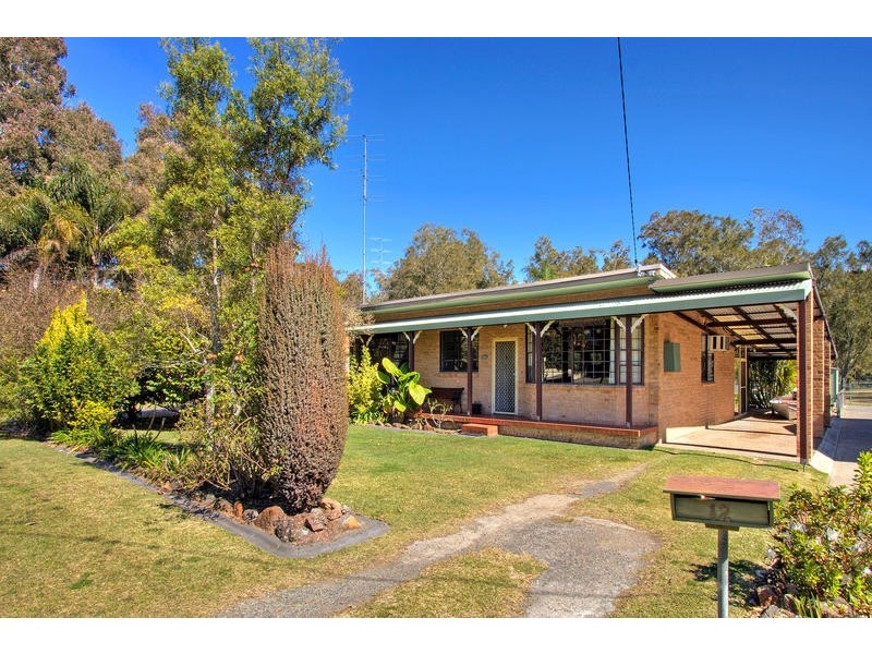 12 Ginganup Road, Summerland Point NSW 2259