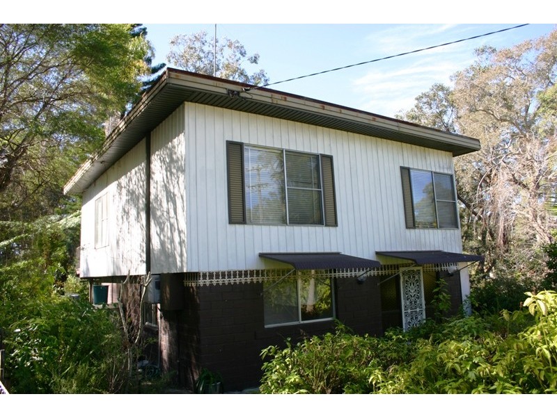1 Birrabang Avenue, Summerland Point NSW 2259