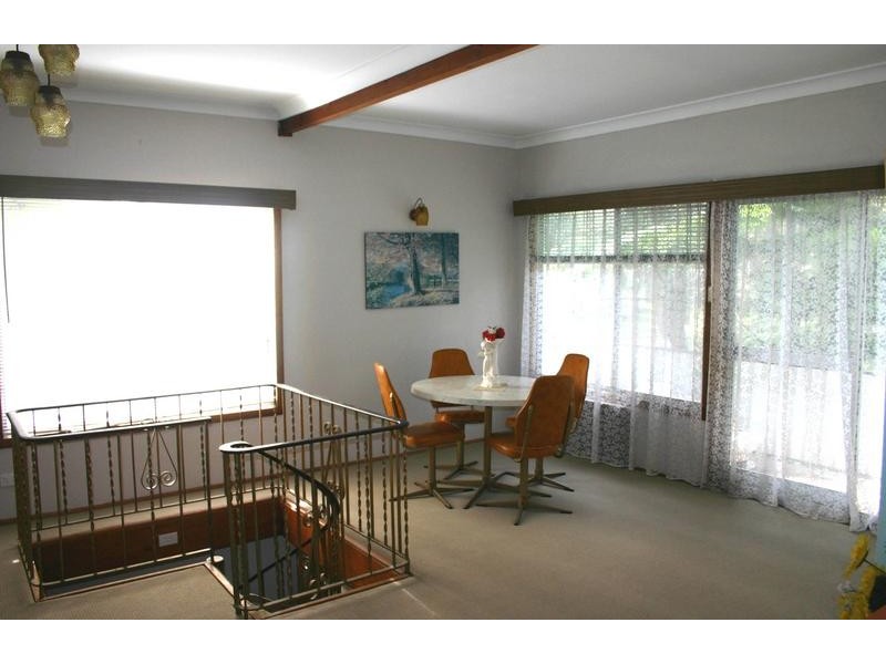 1 Birrabang Avenue, Summerland Point NSW 2259