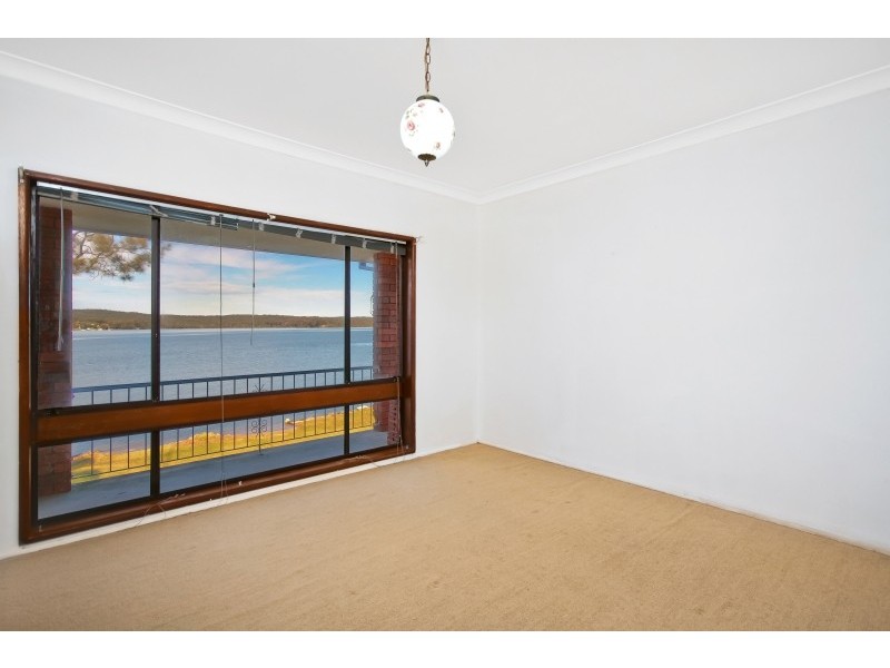 10 Noamunga Crescent, Gwandalan NSW 2259