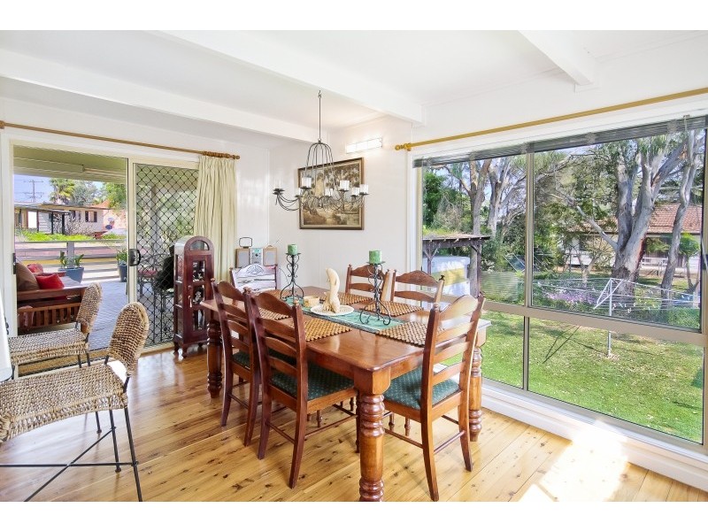 11 Bambara Avenue, Summerland Point NSW 2259