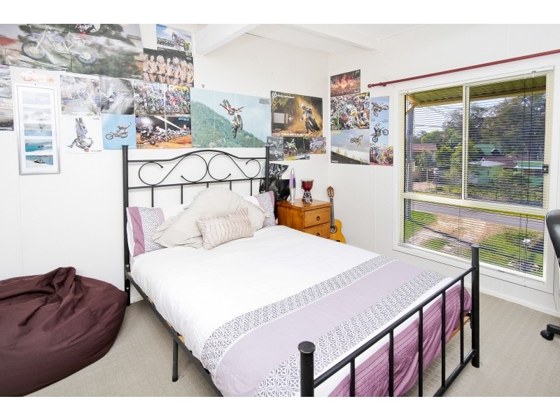 11 Bambara Avenue, Summerland Point NSW 2259