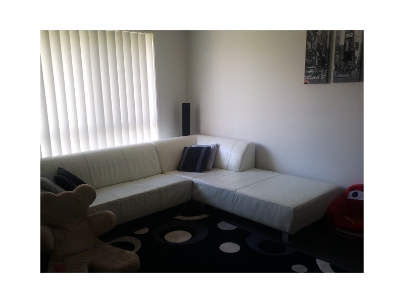 2 Yarra Place, Wadalba NSW 2259