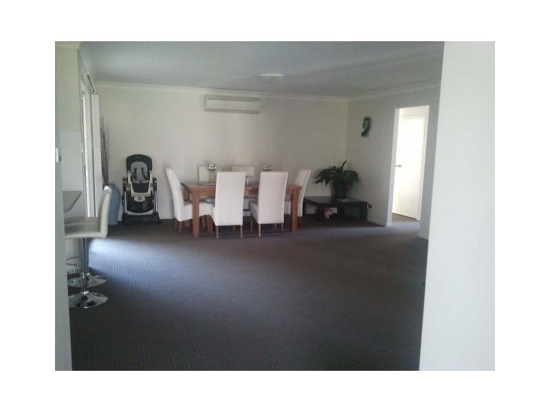 2 Yarra Place, Wadalba NSW 2259