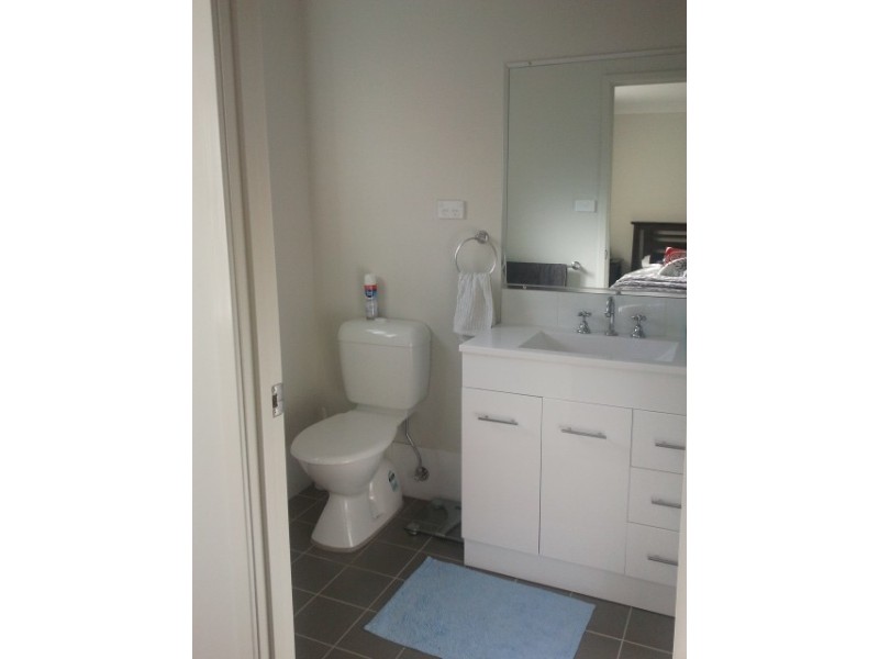 2 Yarra Place, Wadalba NSW 2259