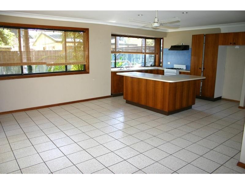 28 Teragalin Drive, Chain Valley Bay NSW 2259