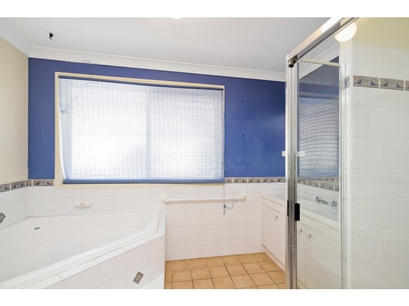 13 Leumeah Avenue, Chain Valley Bay NSW 2259