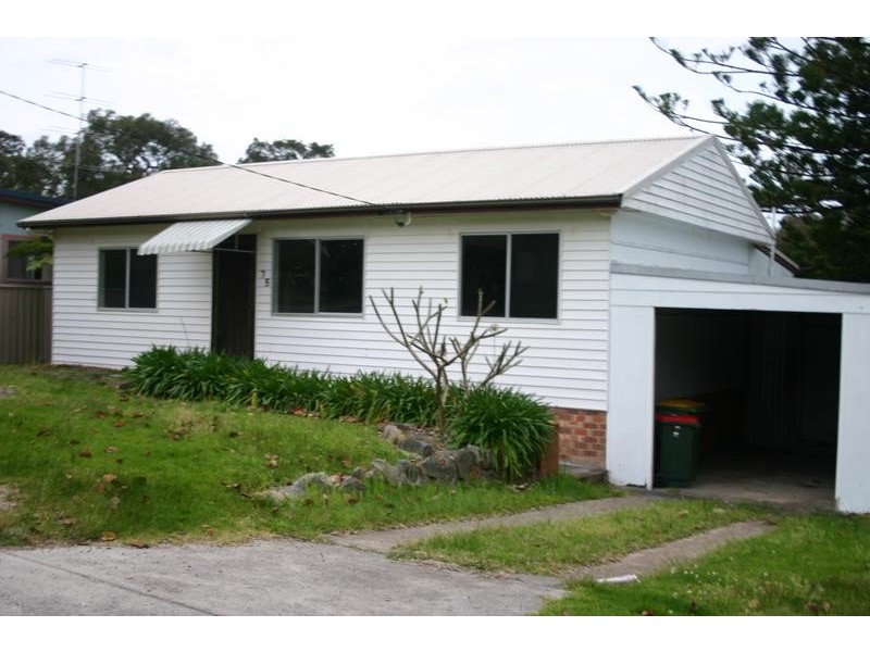 75 Doyle Avenue, Budgewoi NSW 2262