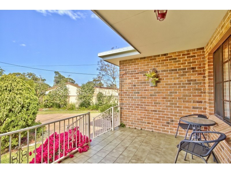 30 Findlay Avenue, Chain Valley Bay NSW 2259