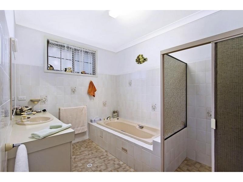 170 Cams Boulevard, Summerland Point NSW 2259